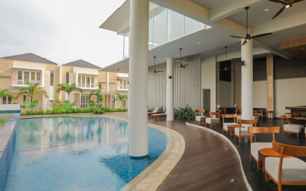 Private Bar, Cafe and Lounge